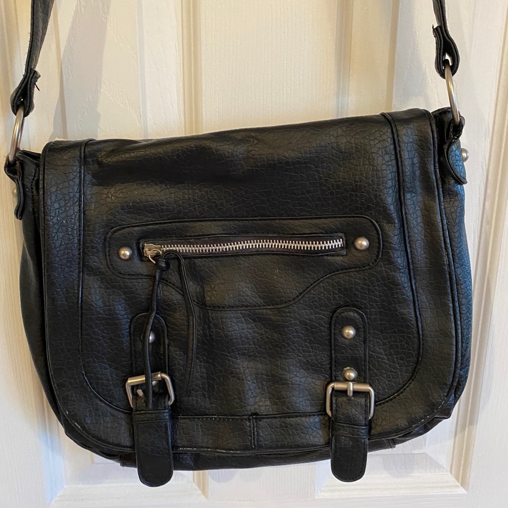 Cross body hand bag